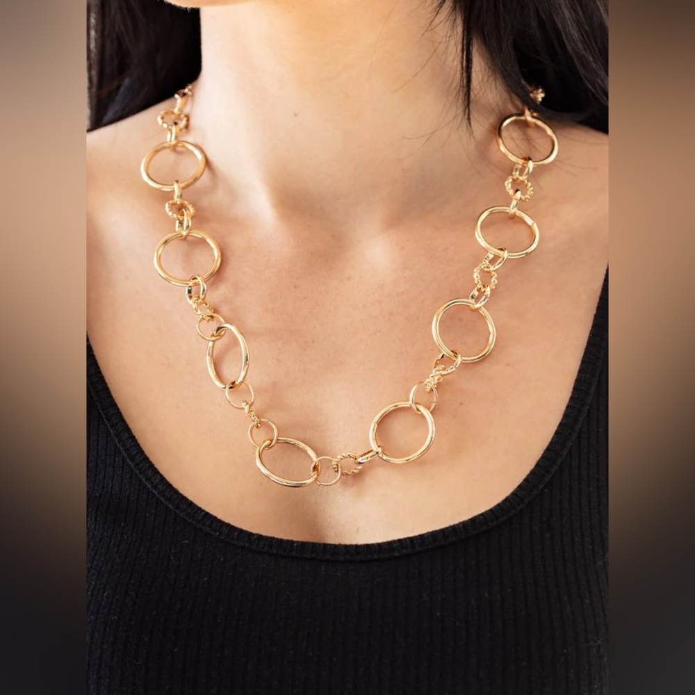 Paparazzi Gold Link Necklace